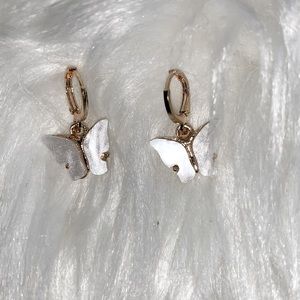 🦋Butterfly earrings 😍